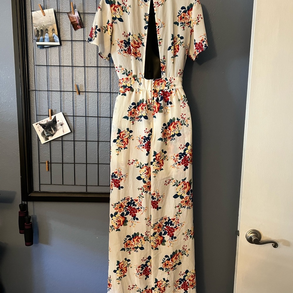 High-Low Floral Romper - Picture 5 of 5